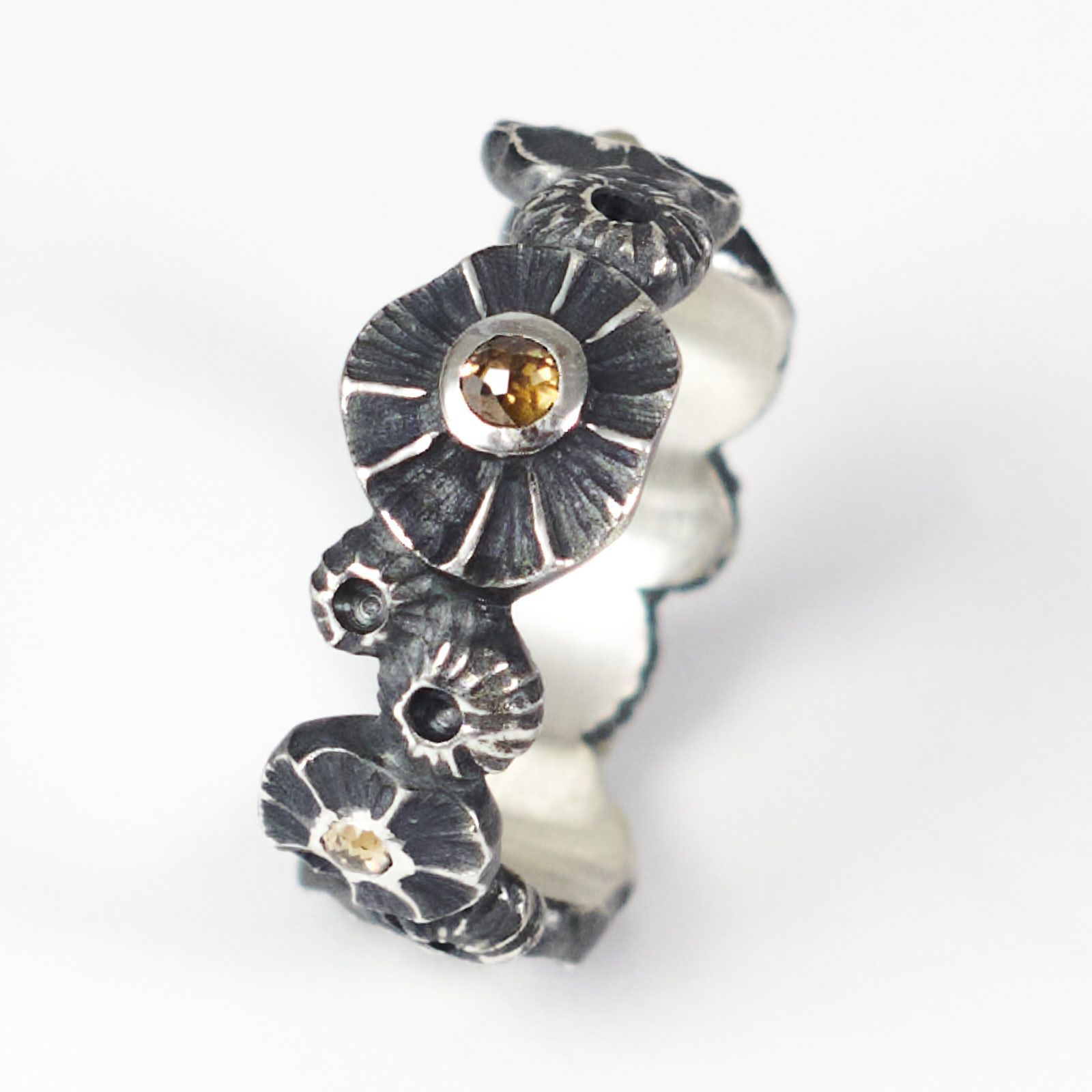 Ring, Blüten, Silber geschwaerzt, Diamantrosen