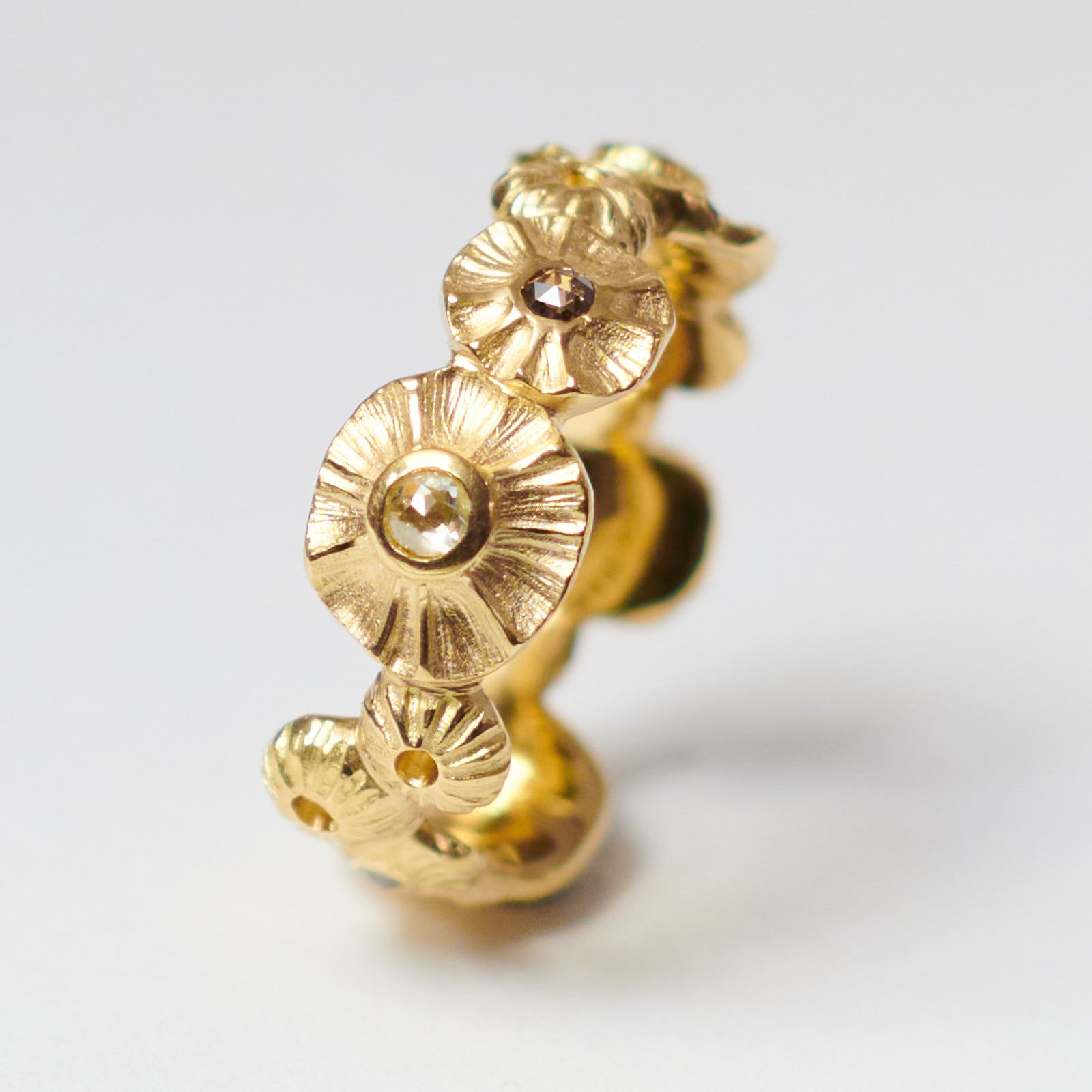 Ring, Blueten, Gelbgold 750, Diamantrosen