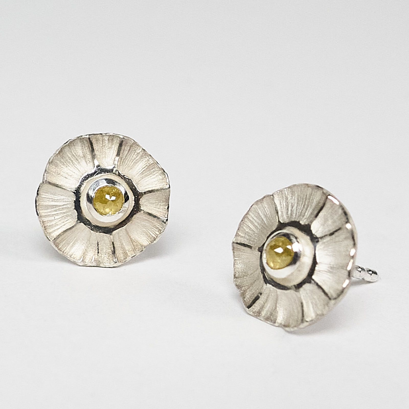 Ohrstecker, Blüte, Silber 925, gelbe Diamantrosen